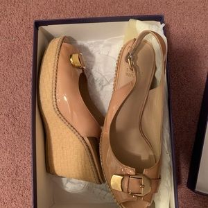 stuart weitzman tan wedges with buckle